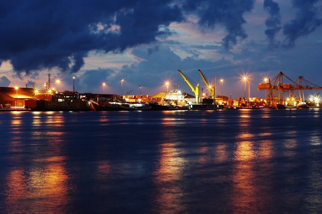 pelabuhan indonesia 1024x683