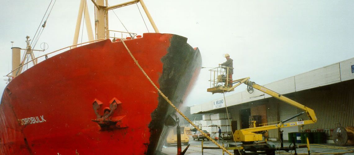 perawatan kapal besi 1140x500
