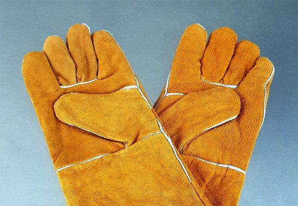 safety glove 600x416