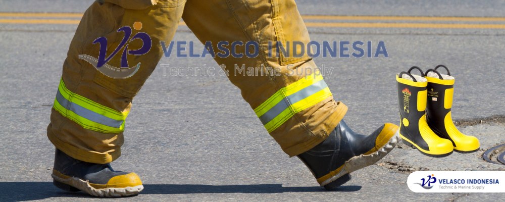 sepatu pemadam1 velascojakarta